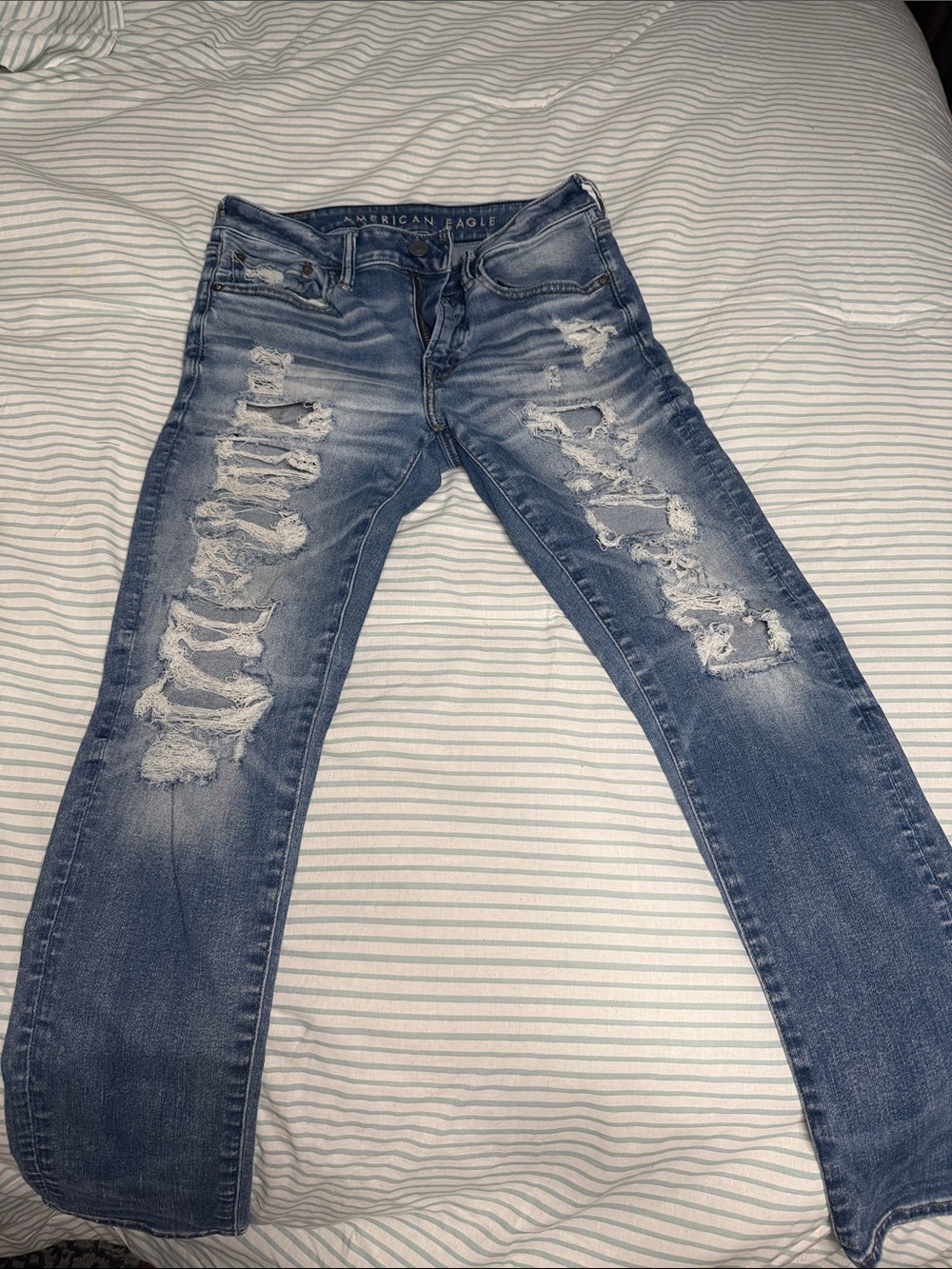 American Eagle Outfitters Men’s Distressed Medium Blue Slim Jeans